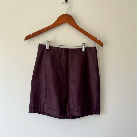 Free People Modern Femme Faux Leather Mini Skirt 0 - Picture 2 of 7